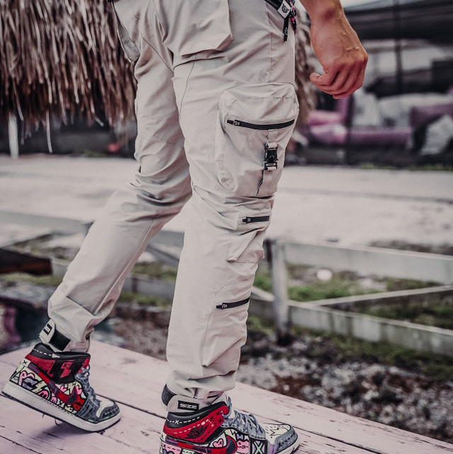 Size Up Smoke Strapped Tech Pants